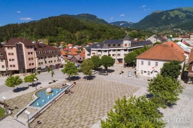 Lokal 140m2 - Kolašin - > Okolina grada