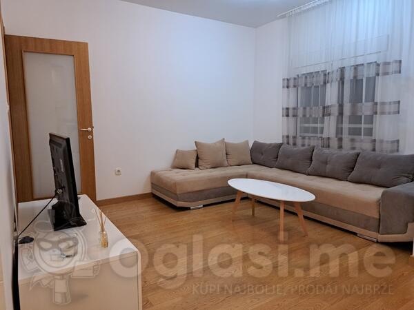 Jednosoban stan 42m2 - Podgorica - Preko Morače